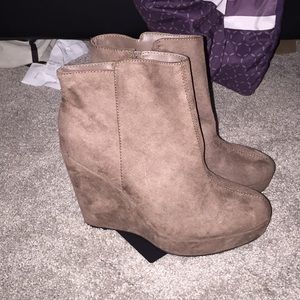 Taupe Brown bootie wedge